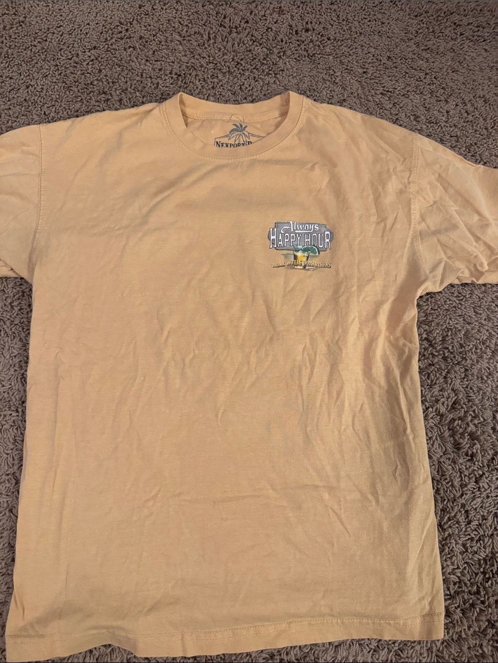 Newport Men's Short-Sleeve Crewneck Tee in Pale Yellow